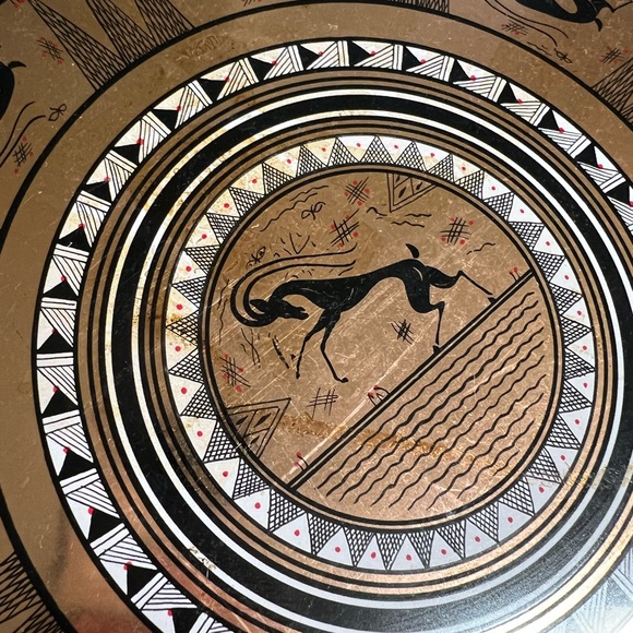 🟤Large, round serving platter with design/pattern, preowned🟤 - Picture 2 of 9